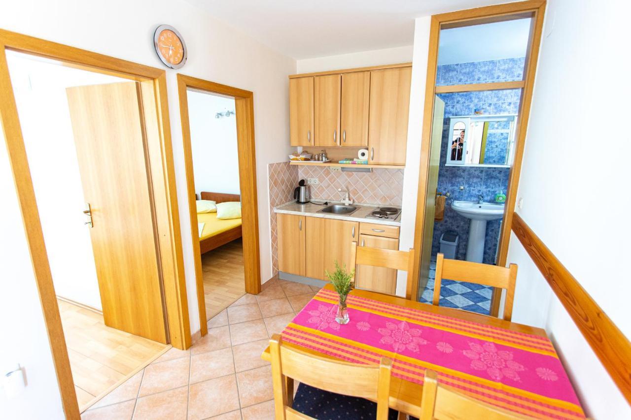 Apartments Ljubo Stari Grad  Eksteriør billede