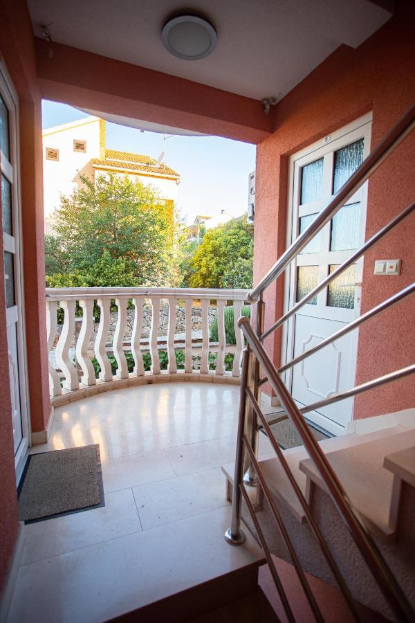 Apartments Ljubo Stari Grad  Eksteriør billede